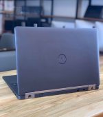 لپ تاپ استوک 15.6 اینچی دل مدلLATITUDE 5570 / i5 6200U/ 8G DDR4 / 256 G SSD / INTEL HD520 / FHD - تصویر 3